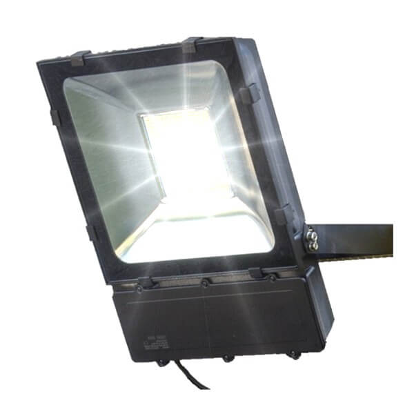 naświetlacz-lampa-LED-SMD-LLS50A-on